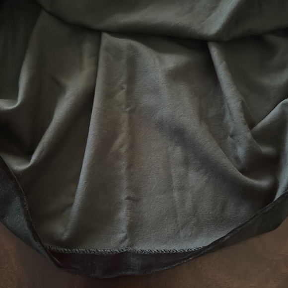 Edgehill Collection Velvet Dress With Lace - Picture 6 of 10